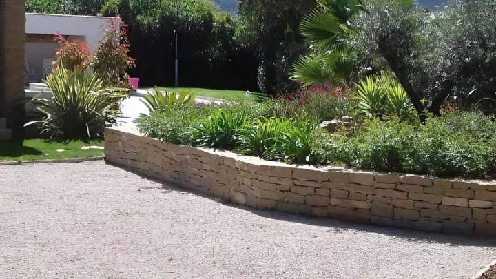 Murs en pierres Le Castellet