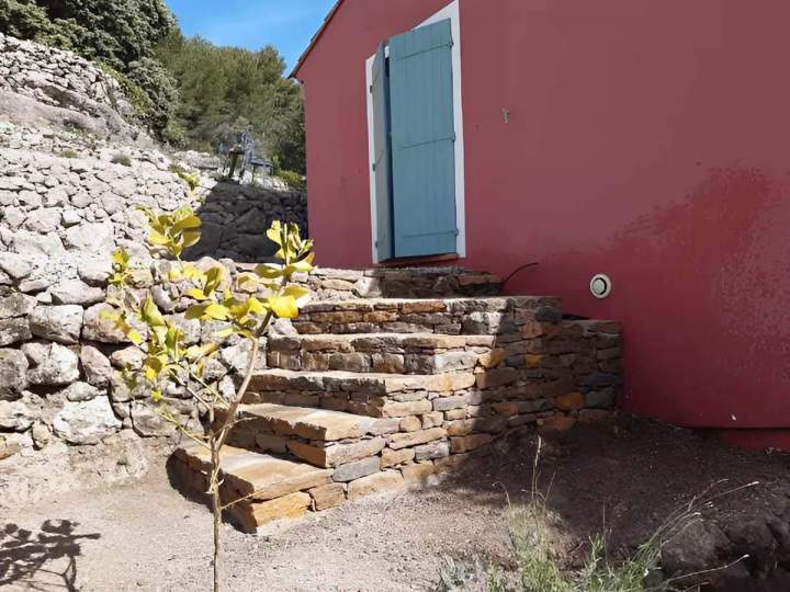 Construction de murs en pierres Le Castellet