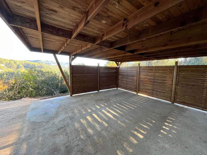 Installation d'un carport au Castellet