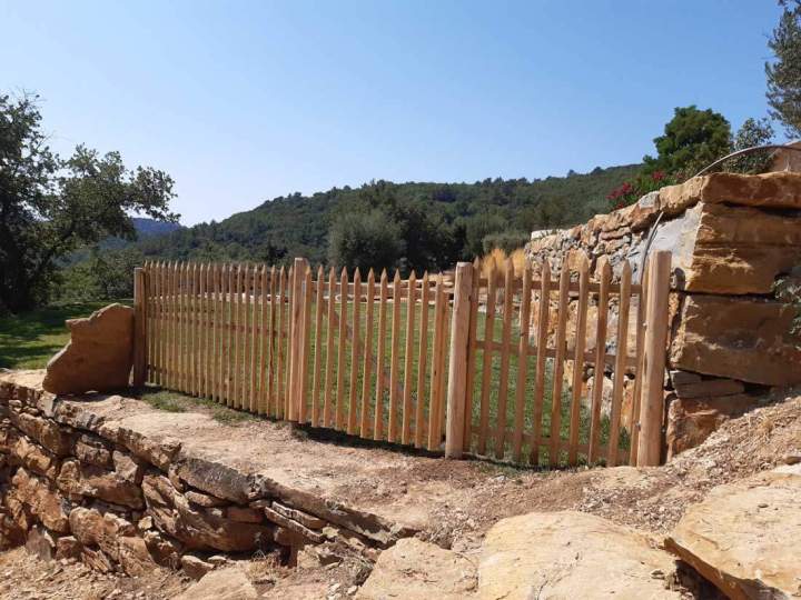 Pose de clôtures Le Castellet