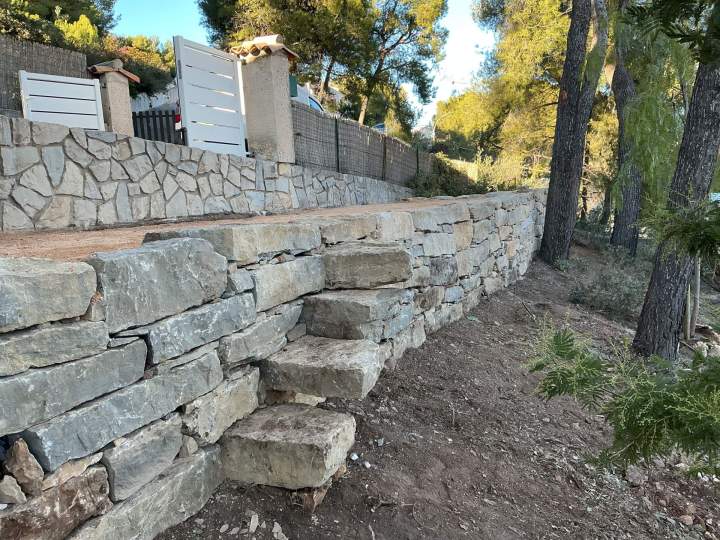 Construction de murs en pierres Le Castellet